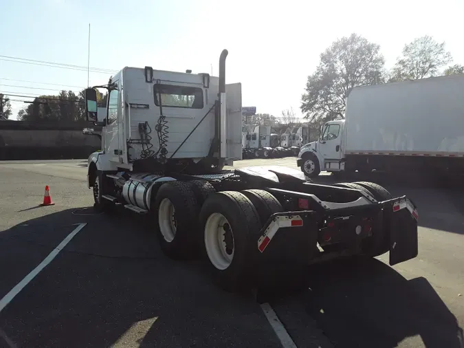 2018 VOLVO VNL64TRACTOR