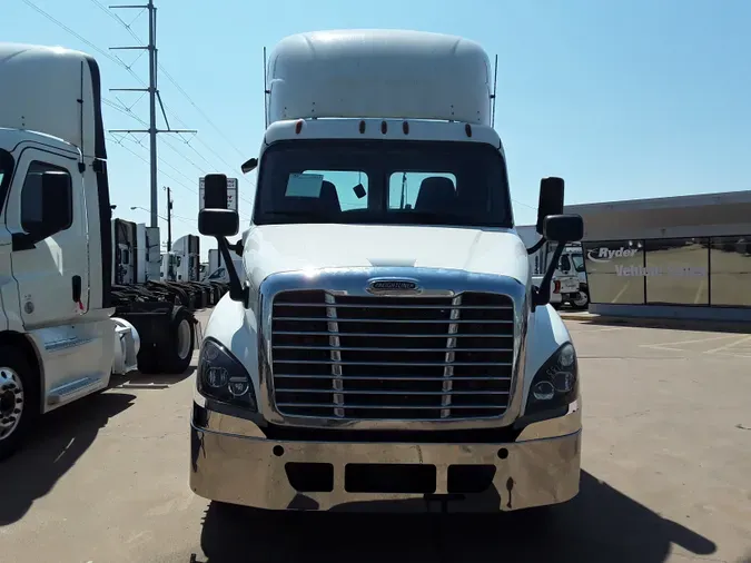 2020 FREIGHTLINER/MERCEDES CASCADIA 125