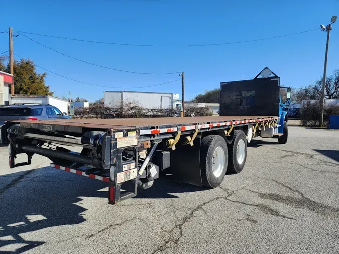 2017 FREIGHTLINER/MERCEDES M2 106