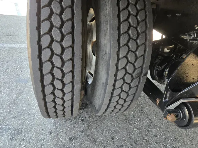 2017 International 4300-4X2