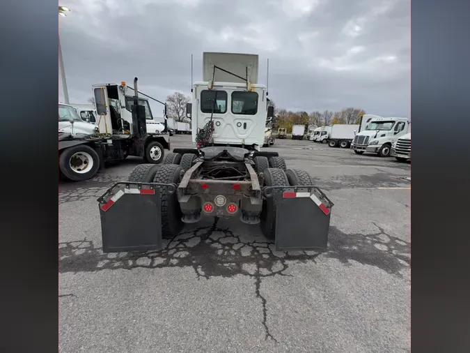 2018 FREIGHTLINER/MERCEDES CASCADIA 125