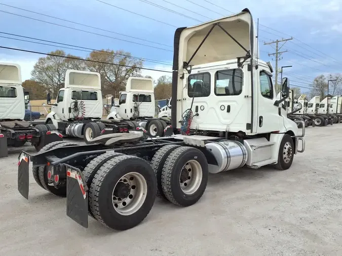 2020 FREIGHTLINER/MERCEDES NEW CASCADIA PX12664