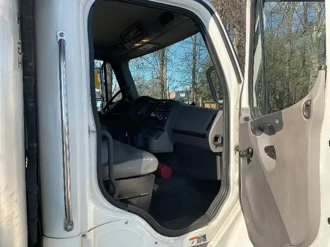 2017 Freightliner M2