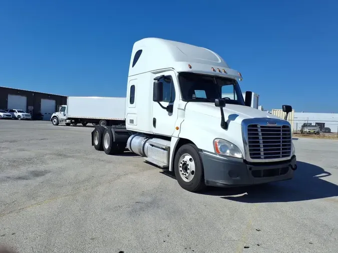 2019 FREIGHTLINER/MERCEDES CASCADIA 125