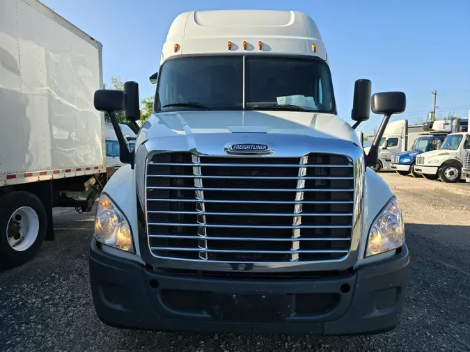 2019 FREIGHTLINER/MERCEDES CASCADIA 125