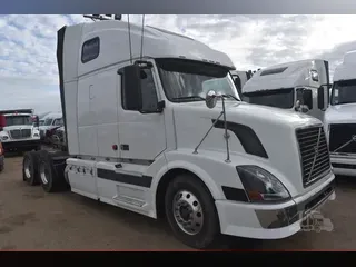 2006 VOLVO VNL64T670