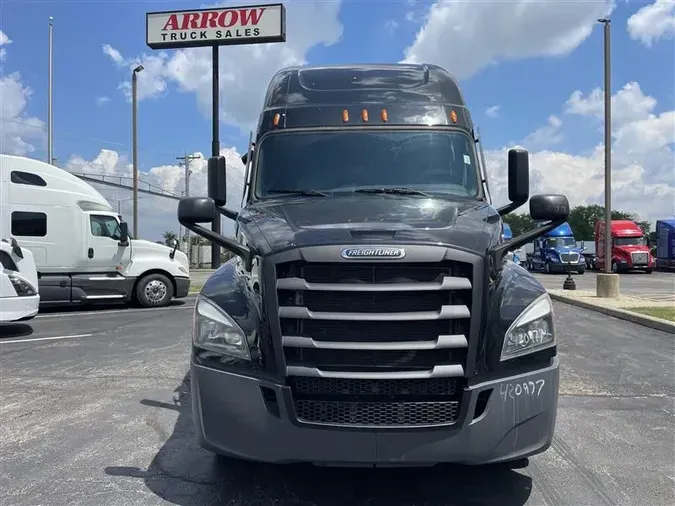 2022 FREIGHTLINER CA126