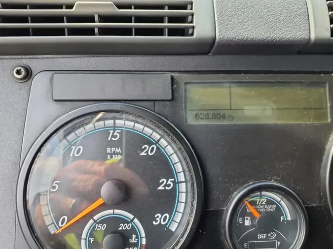 2019 FREIGHTLINER CASCADIA 125b0edc58b0658c147436305e83dd0a7a6