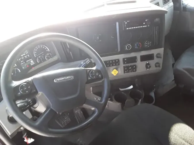 2021 FREIGHTLINER/MERCEDES NEW CASCADIA PX12664b0f13d0d055b758a284616064348dc8e