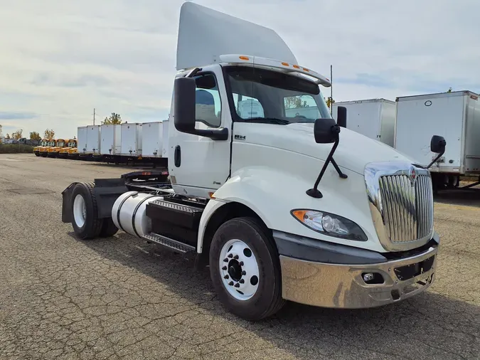 2019 NAVISTAR INTERNATIONAL RH613 DAYCAB S/A