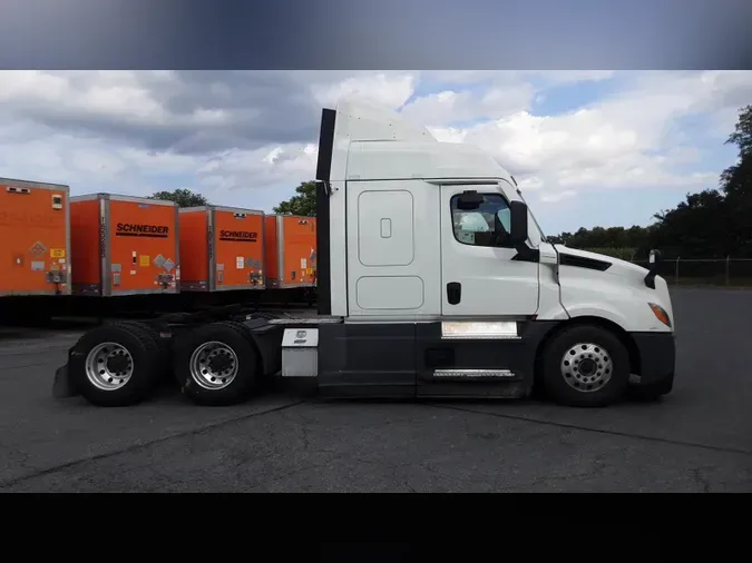 2021 Freightliner Cascadia 126b0f7b60523ae7a217b8db07b990a39e9