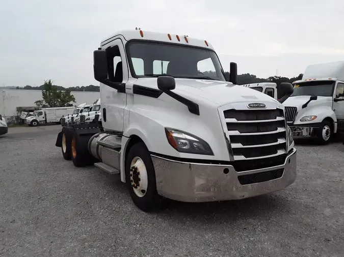 2019 FREIGHTLINER NEW CASCADIA PX12664