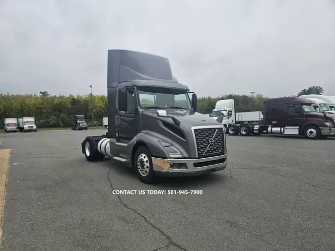 2019 VOLVO VNL42T 300