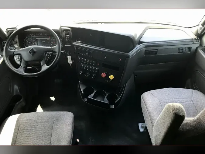 2022 INT LT625 6x4