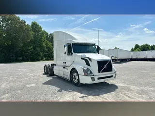 2016 Volvo VNL 740