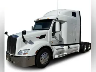 2022 Peterbilt 579