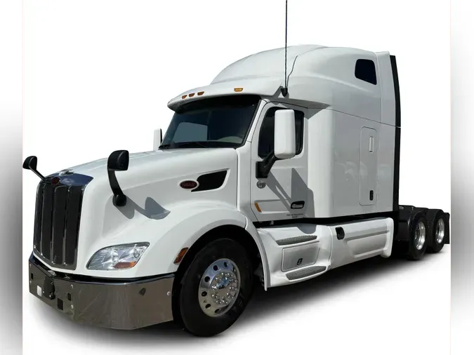 2022 Peterbilt 579b0fae2f0d48c3739f45b3e4942408e33