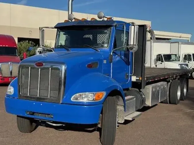 2017 Peterbilt 348