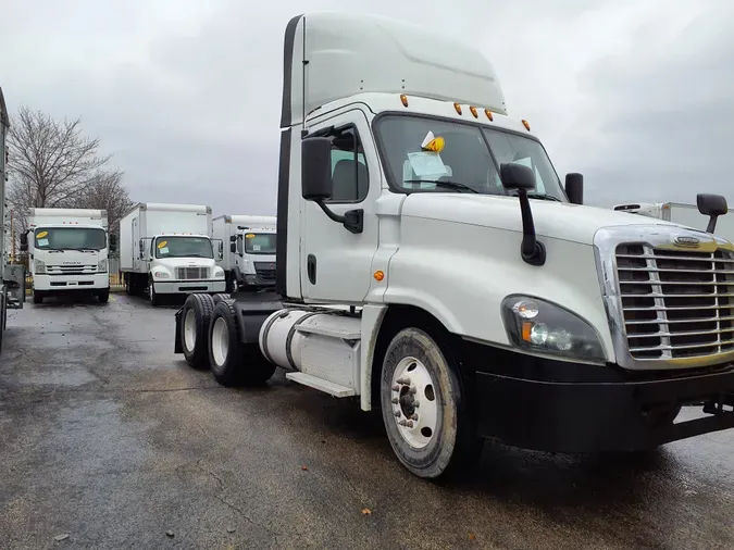 2019 FREIGHTLINER/MERCEDES CASCADIA 125