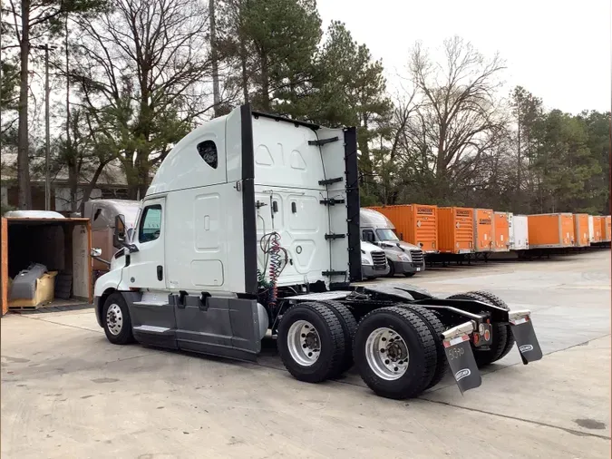 2021 Freightliner Cascadia