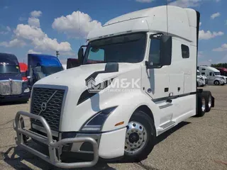 2022 VOLVO VNL64T740
