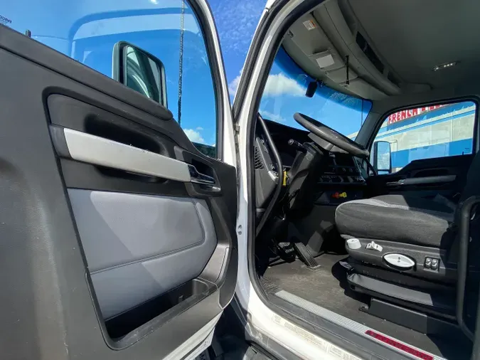 2022 Kenworth T680