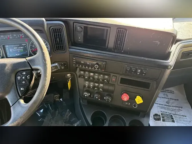 2020 INTERNATIONAL LT