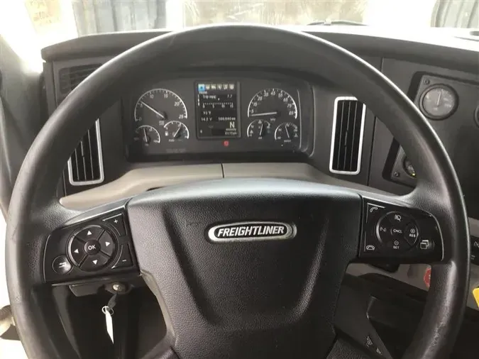 2019 FREIGHTLINER CA126