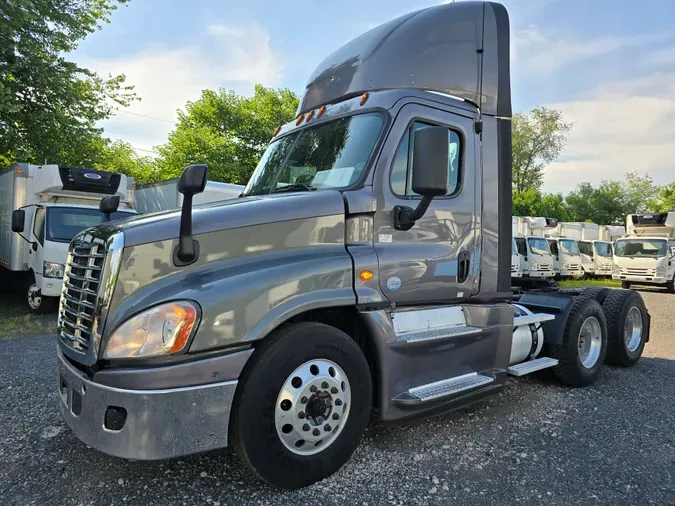 2018 FREIGHTLINER/MERCEDES CASCADIA 125