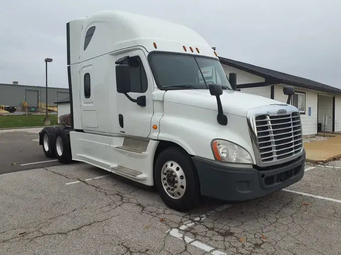 2018 FREIGHTLINER/MERCEDES CASCADIA 125b10ba597d7a95e3d6946a69a42ceff48