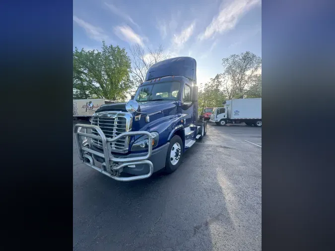 2020 FREIGHTLINER CASCADIA 125b110b3580d8074f2bffe110053f0775d