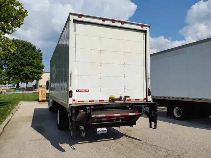 2017 FREIGHTLINER/MERCEDES M2 106