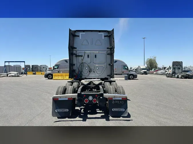 2024 Freightliner Cascadia 126