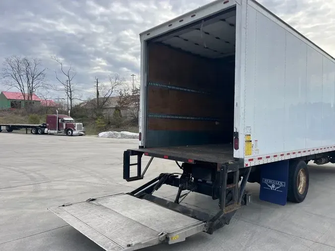 2019 Freightliner M2 106