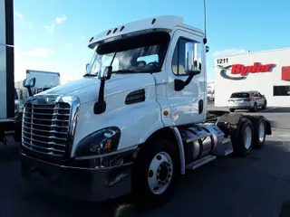 2018 FREIGHTLINER/MERCEDES CASCADIA 113