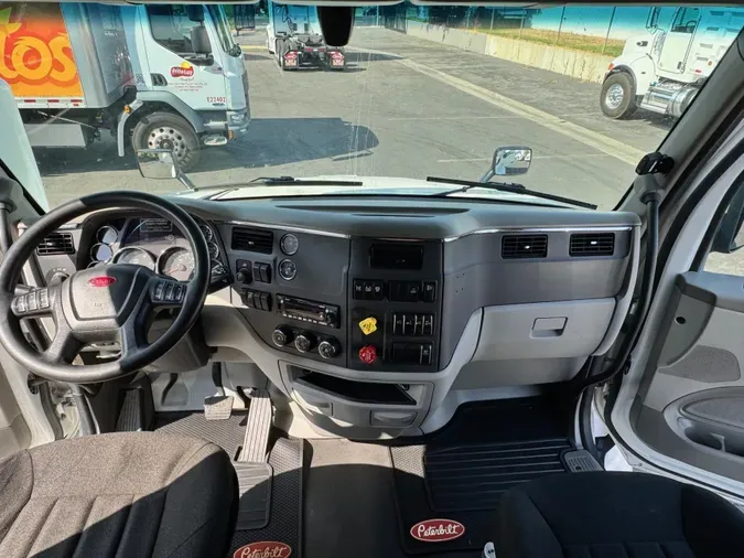 2021 Peterbilt 579