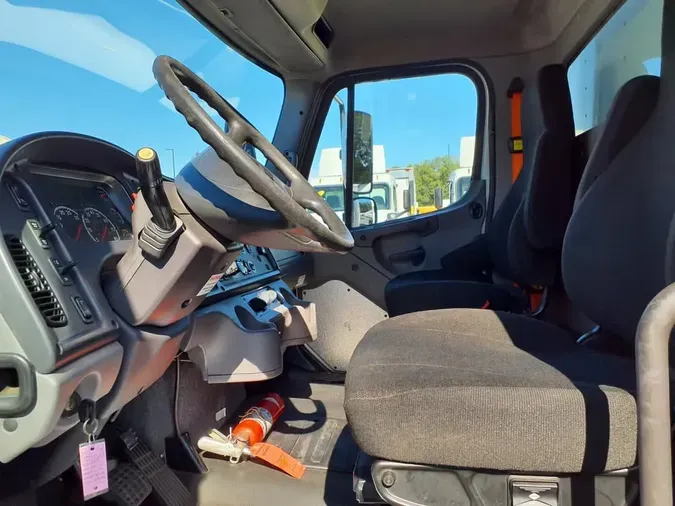 2019 FREIGHTLINER/MERCEDES M2 106b1218a11416d0a8c71532dc29003de86