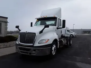 2019 NAVISTAR INTERNATIONAL LT625 DAYCAB T/A