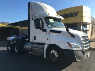 2019 Freightliner T12664ST