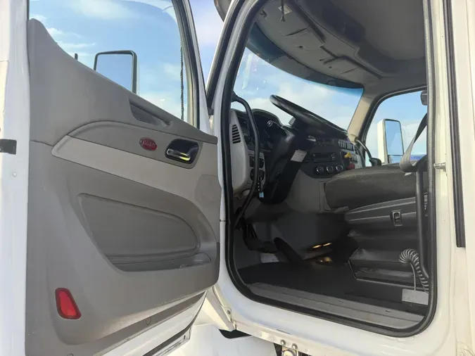 2021 Peterbilt 567b1279ae50b8041718f133cc92d04a8c1