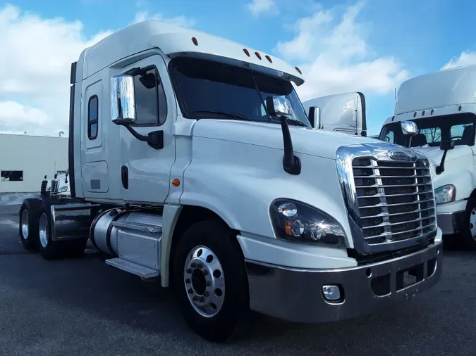 2018 FREIGHTLINER/MERCEDES CASCADIA 125