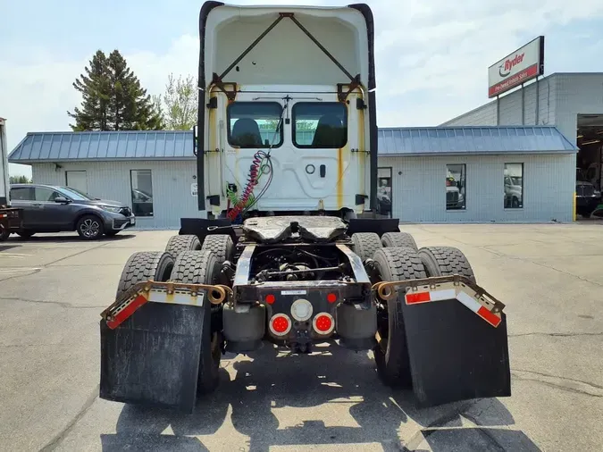 2019 FREIGHTLINER NEW CASCADIA 116