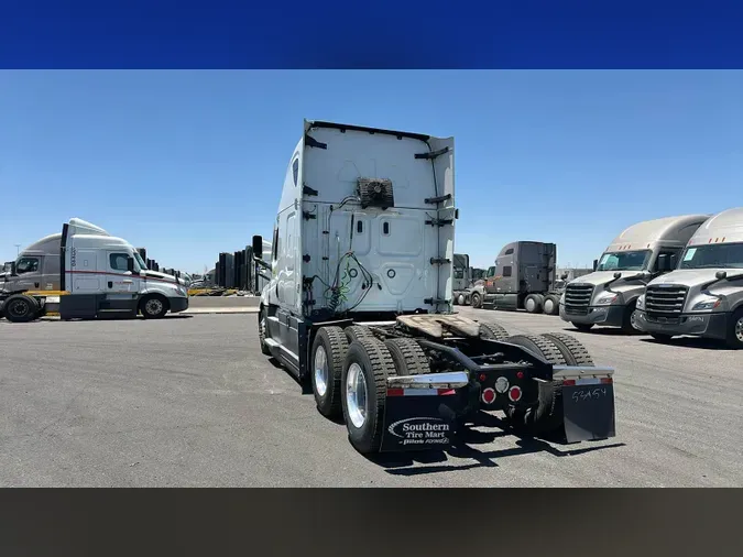 2022 Freightliner Cascadia 126