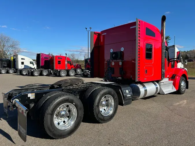 2023 Kenworth W990b12f326e97a998580e9e33234dbd3264