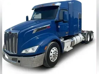 2022 Peterbilt 579