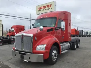 2018 KENWORTH T880