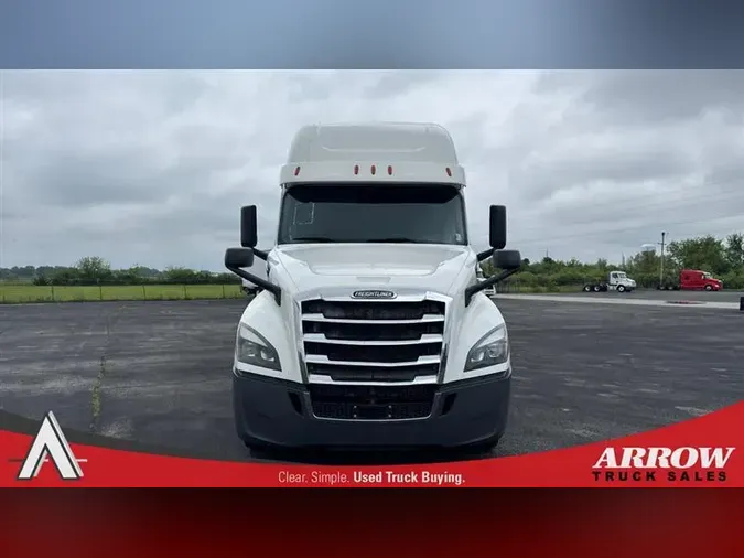 2020 FREIGHTLINER CA126