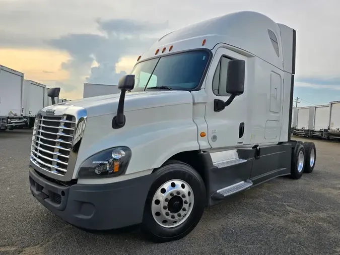 2019 FREIGHTLINER CASCADIA 125b13a9af42c49ca6d7057e332e9998a7d