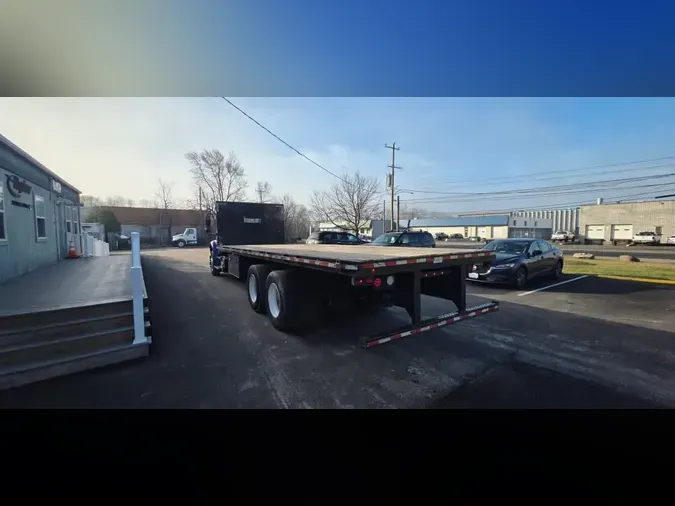 2020 FREIGHTLINER/MERCEDES M2 106