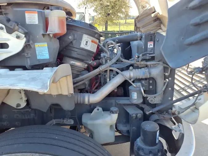 2019 FREIGHTLINER/MERCEDES M2 106